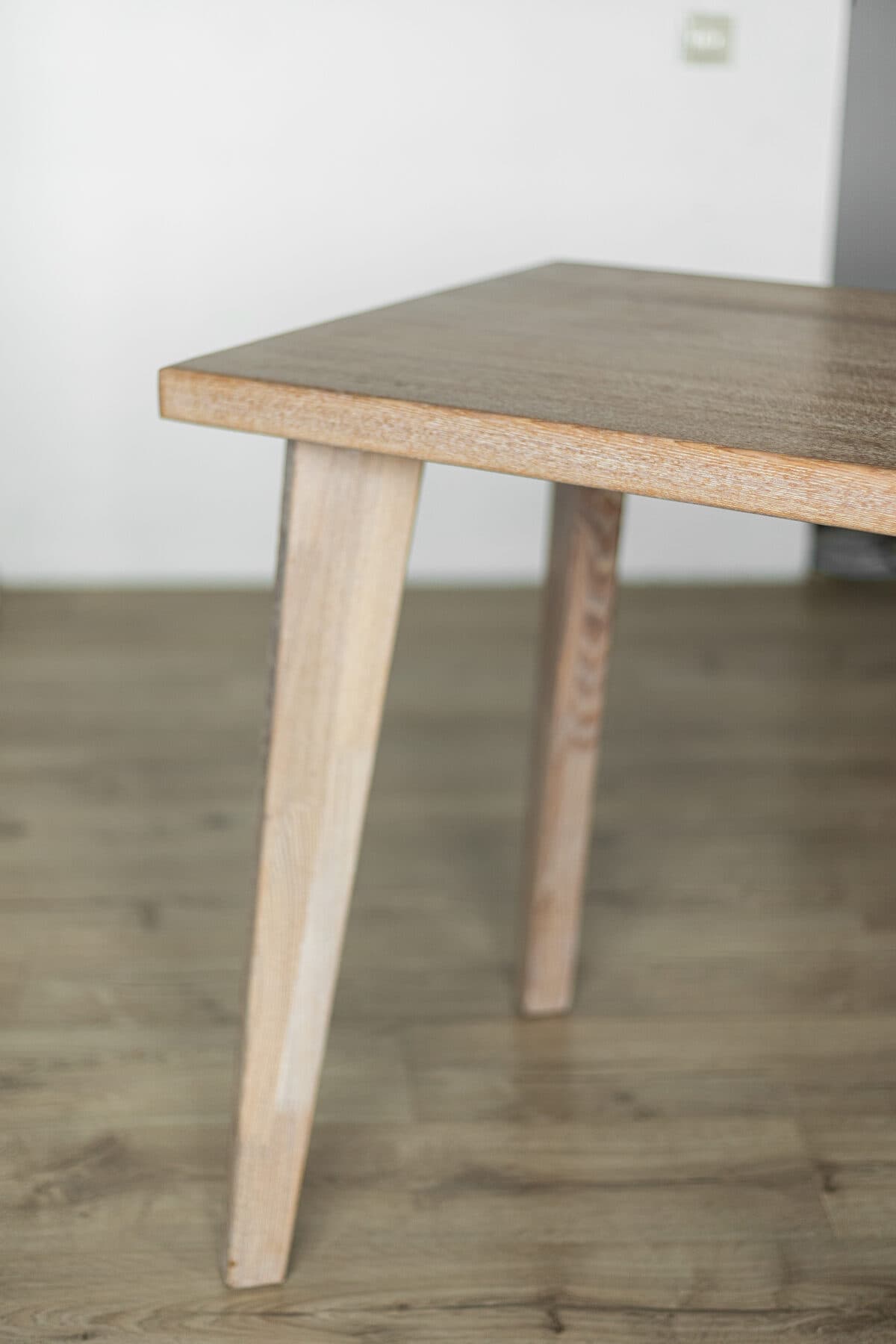 TAMO ash solid-radial table top — white-oil finish